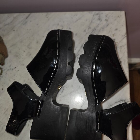 Tory Burch Lug Sole Patent Leather Clogs – Black – Size 8 - Picture 3 of 11
